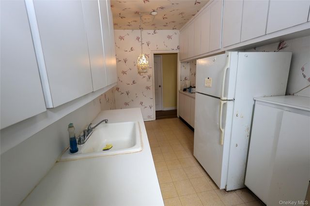 9941 64th Avenue D17, Rego Park, NY 11374