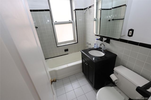 9941 64th Avenue D17, Rego Park, NY 11374