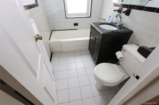 9941 64th Avenue D17, Rego Park, NY 11374