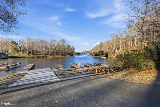 34 HEMLOCK LN, Mineral, VA 23117