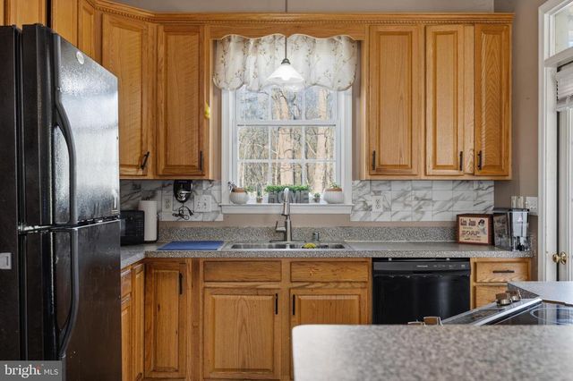 34 HEMLOCK LN, Mineral, VA 23117