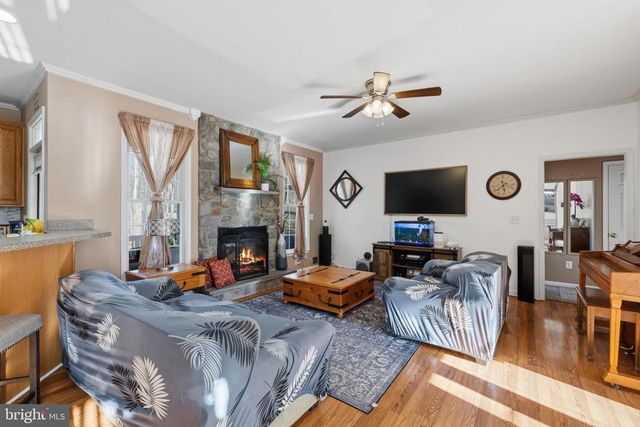 34 HEMLOCK LN, Mineral, VA 23117