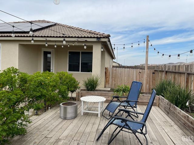 10203 Huslia River Avenue, Bakersfield, CA 93311