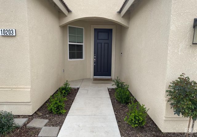 10203 Huslia River Avenue, Bakersfield, CA 93311