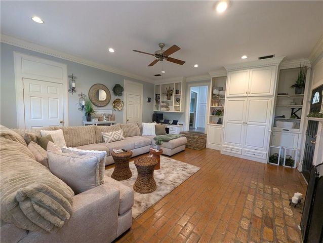 1058 Matterhorn Street, Mobile, AL 36608