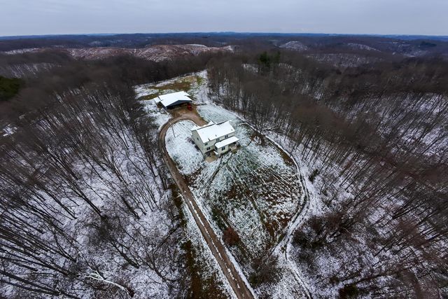 46400 St Rt 160, Vinton, OH 45686