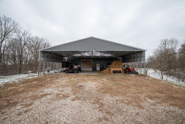 46400 St Rt 160, Vinton, OH 45686