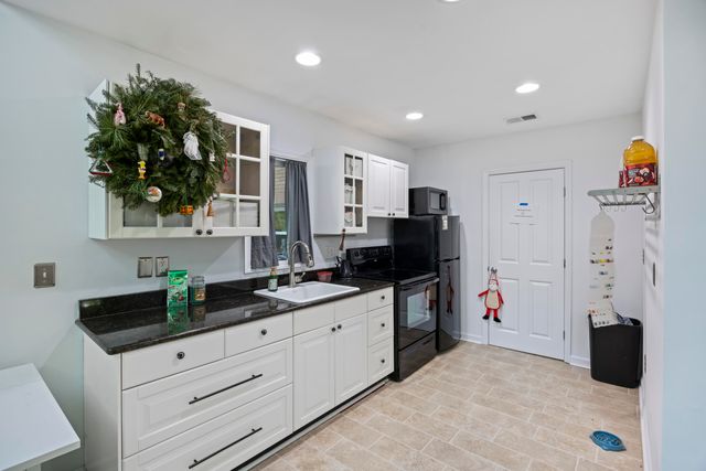 683 Edmonds Drive, Charleston, SC 29412