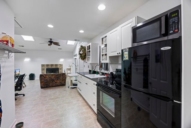 683 Edmonds Drive, Charleston, SC 29412