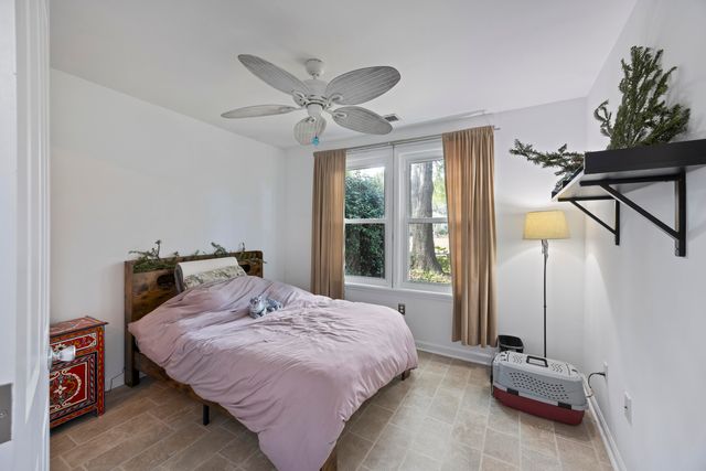 683 Edmonds Drive, Charleston, SC 29412