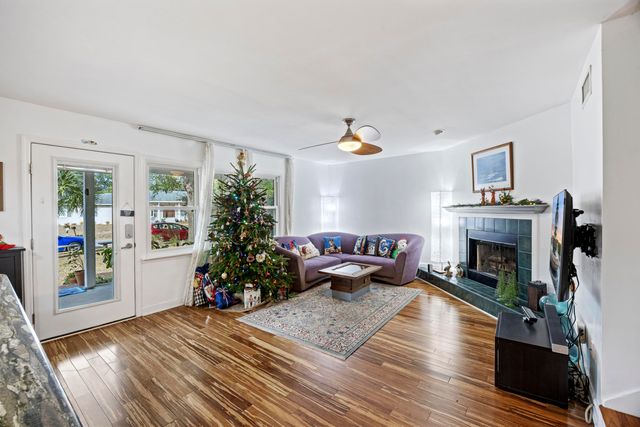 683 Edmonds Drive, Charleston, SC 29412