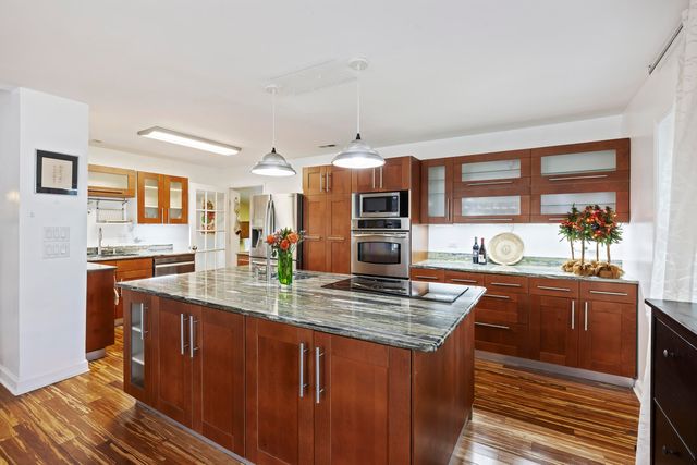 683 Edmonds Drive, Charleston, SC 29412