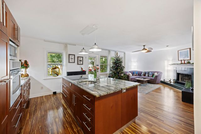 683 Edmonds Drive, Charleston, SC 29412