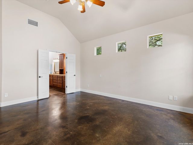 423 Elmwood, New Braunfels, TX 78130