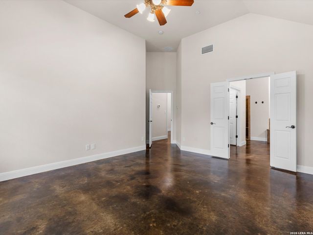 423 Elmwood, New Braunfels, TX 78130