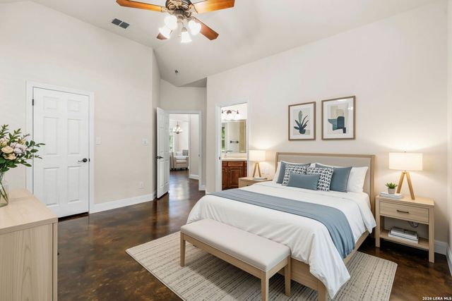 423 Elmwood, New Braunfels, TX 78130