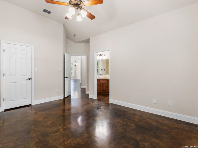 423 Elmwood, New Braunfels, TX 78130