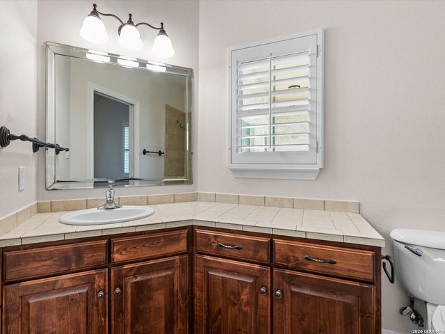 423 Elmwood, New Braunfels, TX 78130