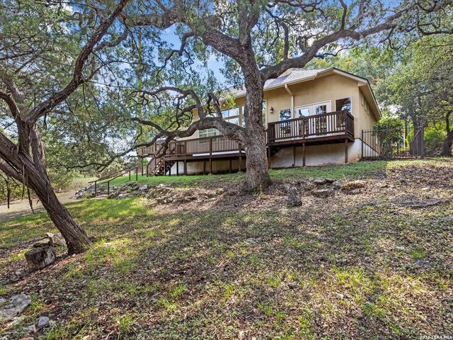 423 Elmwood, New Braunfels, TX 78130