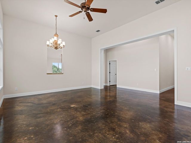 423 Elmwood, New Braunfels, TX 78130