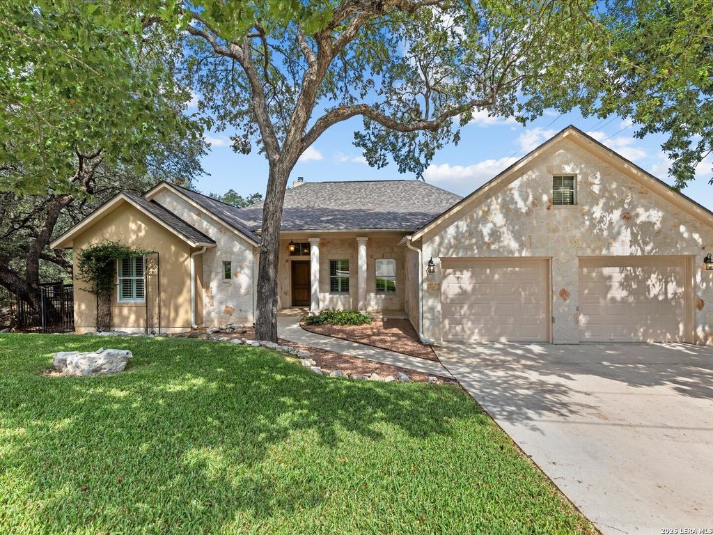 423 Elmwood, New Braunfels, TX 78130