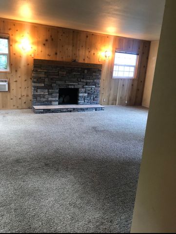 3251 Rogue River Highway, Grants Pass, OR 97527