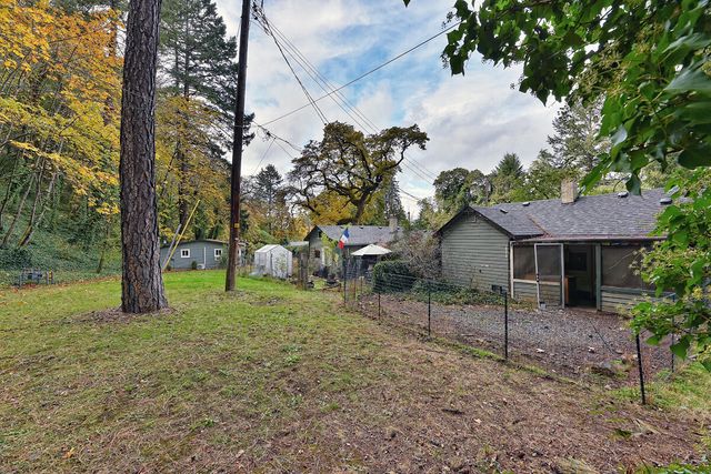 3251 Rogue River Highway, Grants Pass, OR 97527