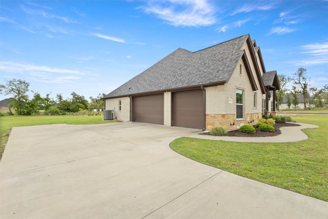 105 Clayton Crossing, Springtown, TX 76082