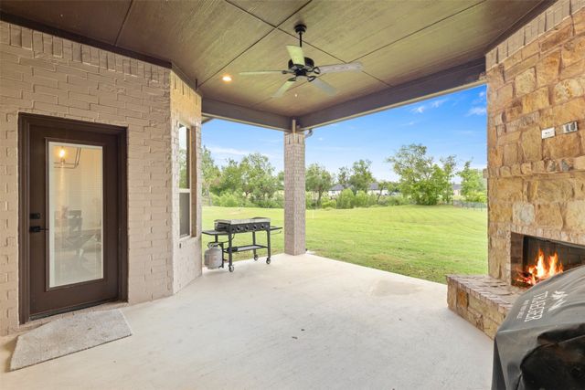 105 Clayton Crossing, Springtown, TX 76082