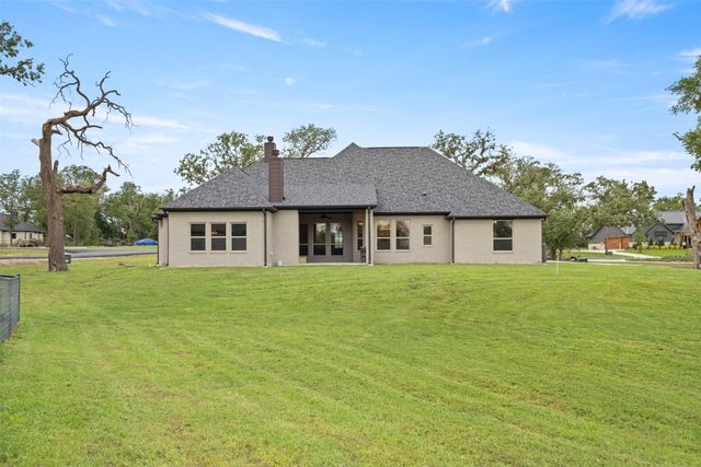 105 Clayton Crossing, Springtown, TX 76082