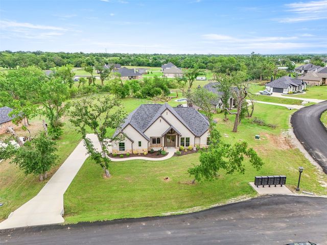 105 Clayton Crossing, Springtown, TX 76082
