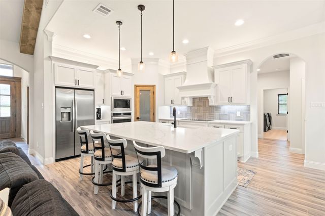 105 Clayton Crossing, Springtown, TX 76082