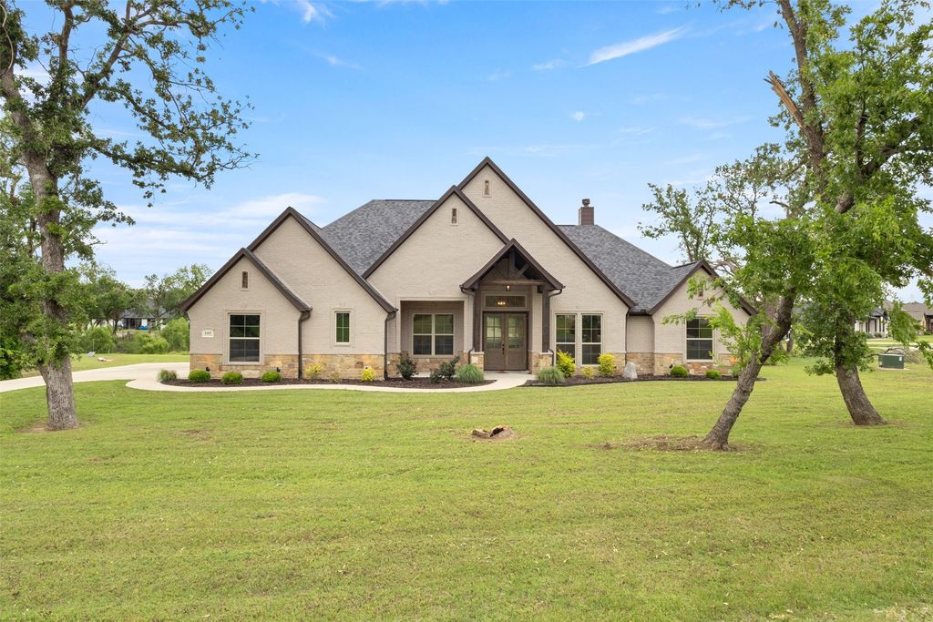 105 Clayton Crossing, Springtown, TX 76082