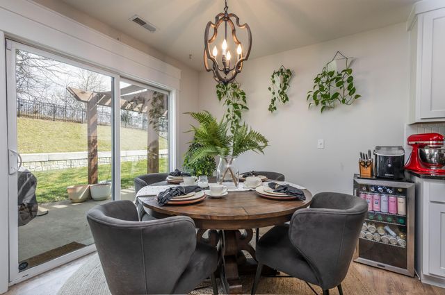 1504 SPRING MOUNTAIN DR, Columbia, MO 65201