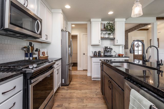 1504 SPRING MOUNTAIN DR, Columbia, MO 65201