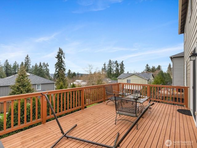 8214 NE 163rd Place, Kenmore, WA 98028