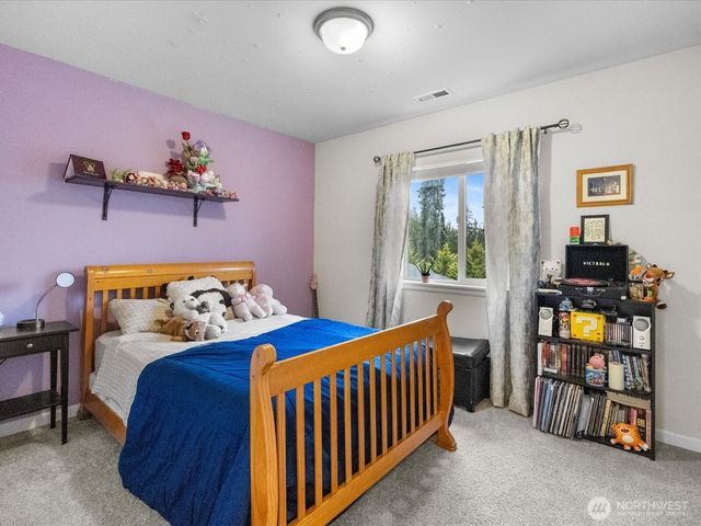 8214 NE 163rd Place, Kenmore, WA 98028