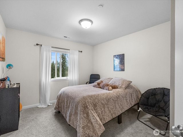 8214 NE 163rd Place, Kenmore, WA 98028