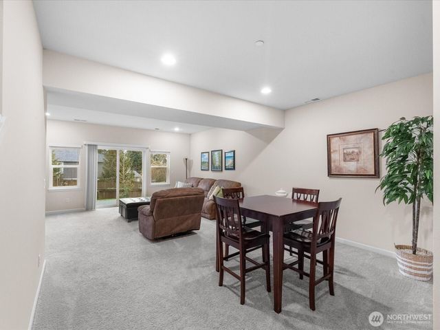 8214 NE 163rd Place, Kenmore, WA 98028