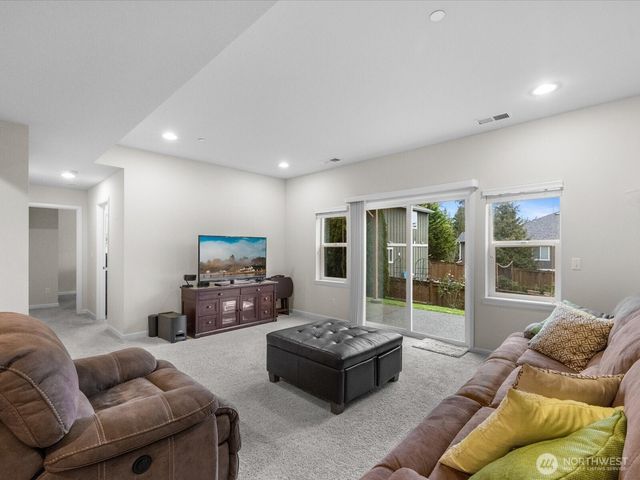 8214 NE 163rd Place, Kenmore, WA 98028