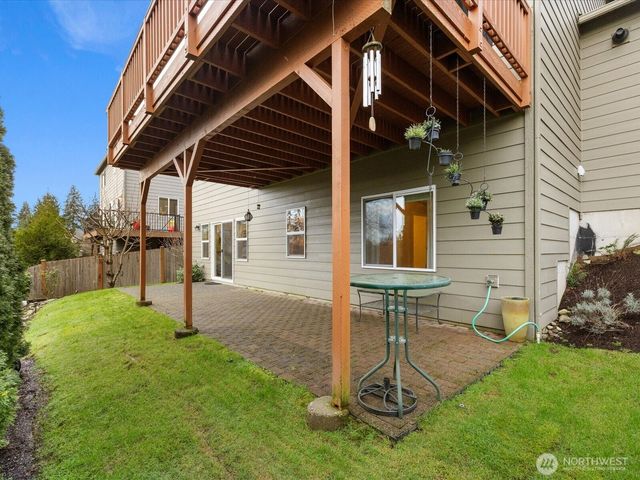 8214 NE 163rd Place, Kenmore, WA 98028