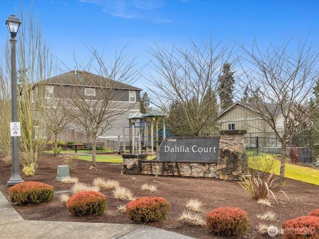 8214 NE 163rd Place, Kenmore, WA 98028