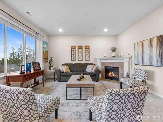 8214 NE 163rd Place, Kenmore, WA 98028