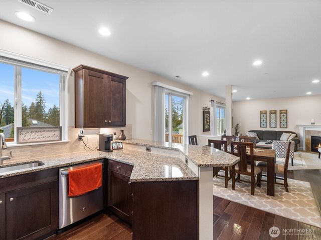 8214 NE 163rd Place, Kenmore, WA 98028