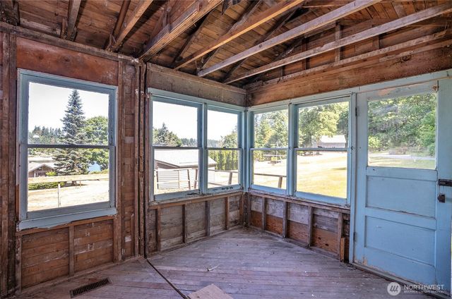 1116 Bayshore Court NW, Lakebay, WA 98349