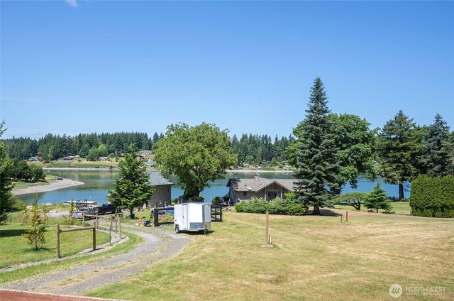1116 Bayshore Court NW, Lakebay, WA 98349