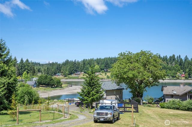 1116 Bayshore Court NW, Lakebay, WA 98349