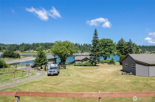 1116 Bayshore Court NW, Lakebay, WA 98349
