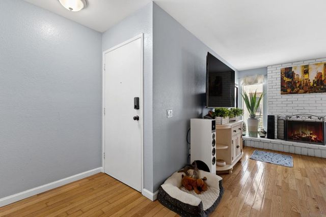 110 N 2nd 17, Chula Vista, CA 91910