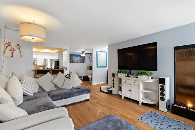 110 N 2nd 17, Chula Vista, CA 91910